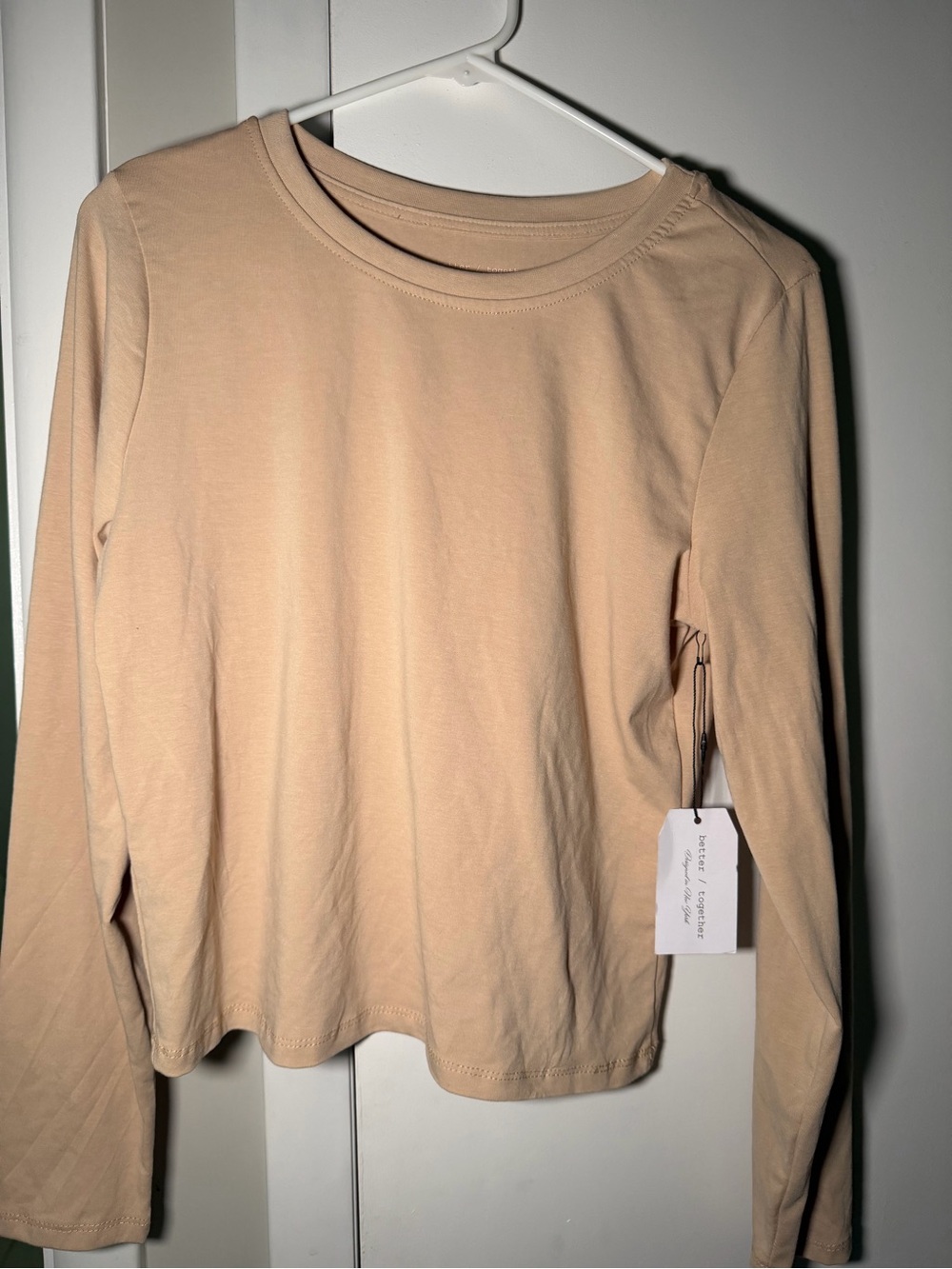 NWT Everyday Long Sleeve Crewneck Crop Top in Sand - XL